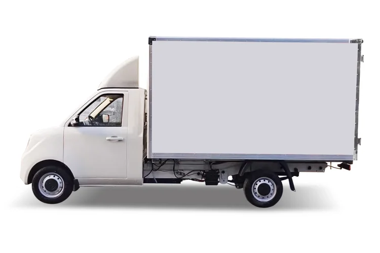 Light-duty van fitted with a slip-in refrigerated body
